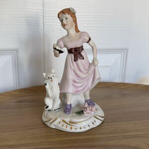 Vintage Nuova Capodimonte Singing Girl With Fox Pink Roses Porcelain Figurine